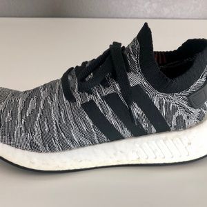 Adidas NMD R2 PK (Size 8)